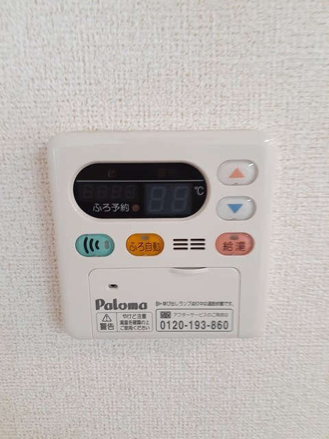 ����10