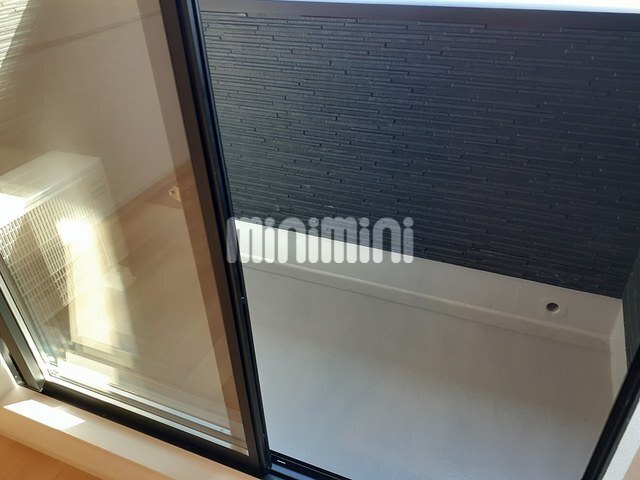 ����11