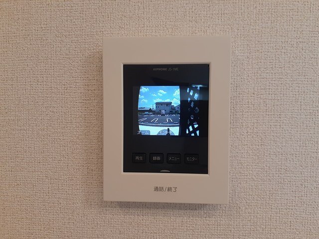 ����10