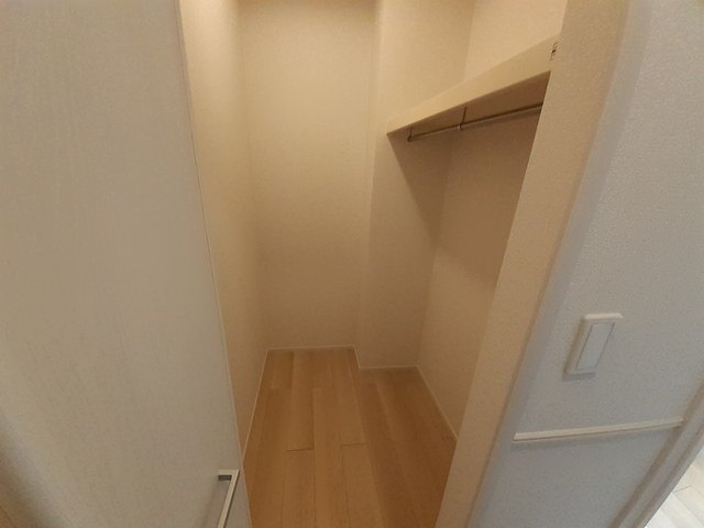 ����7