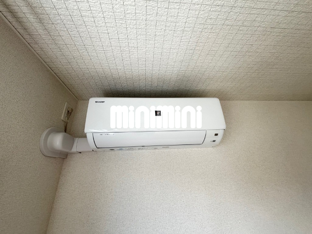 ����15