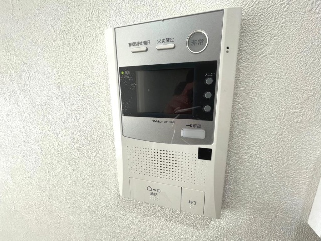 ����10