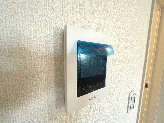 ����10
