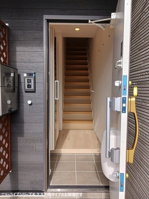 ����11