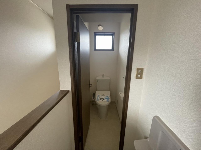 ����20