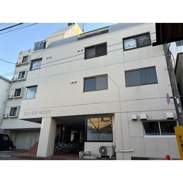 �򕌌��e�����s�߉����V�o���R�c�j