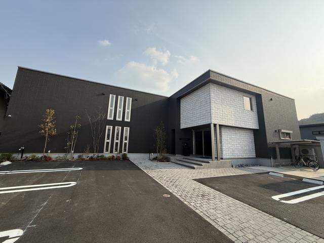 �����{���@�y��s�w�i�k��33���j