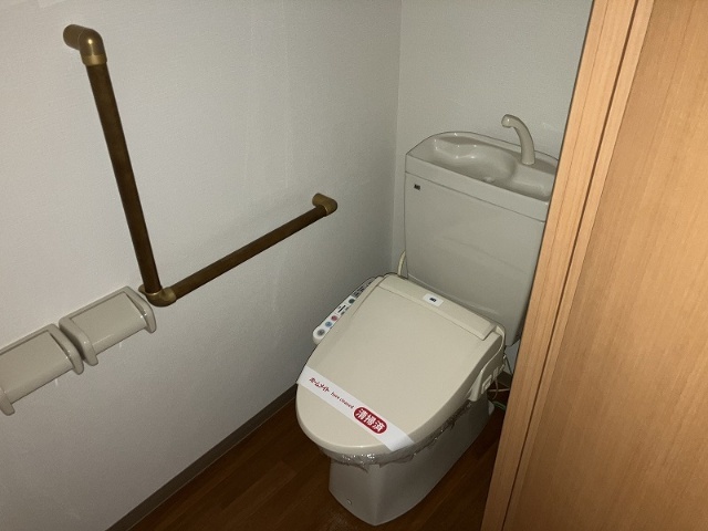����9