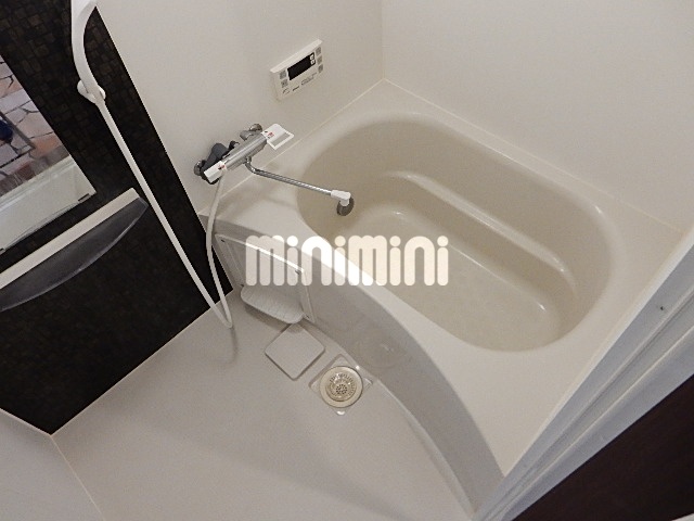 ����3