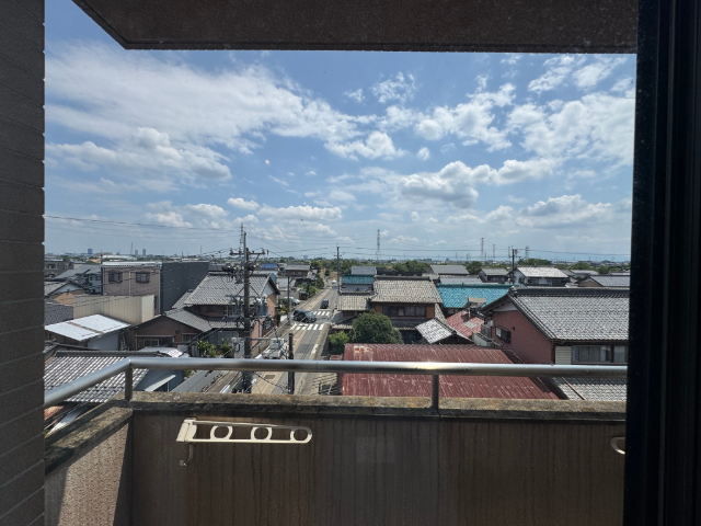 ����11