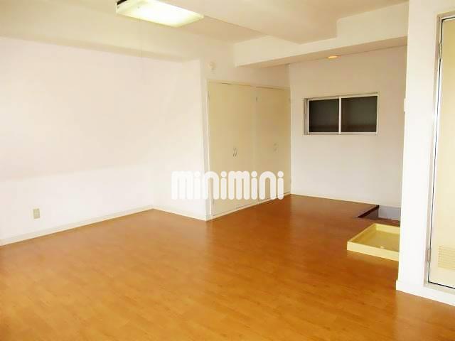 ����3
