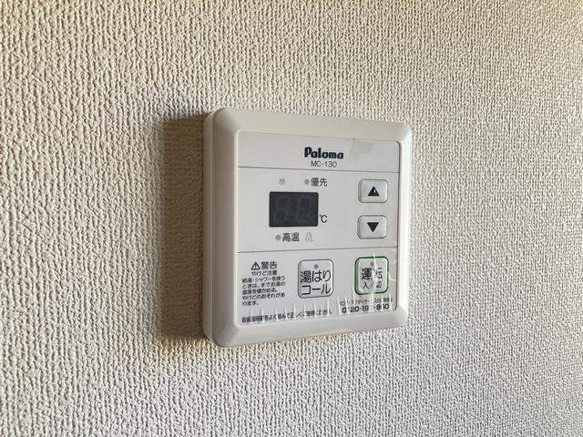 ����13