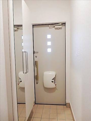 ����5