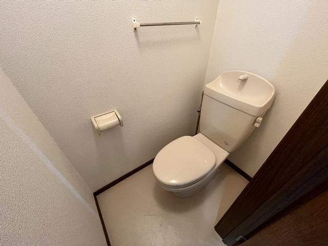 ����8