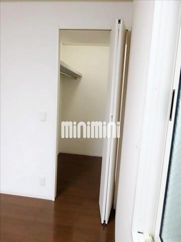 ����6