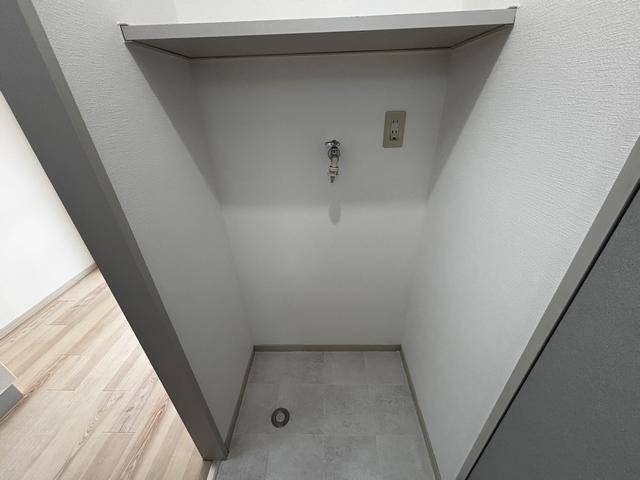 ����14