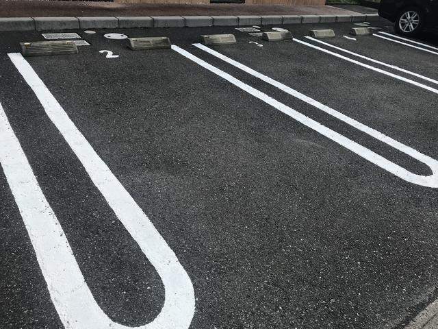 ����20