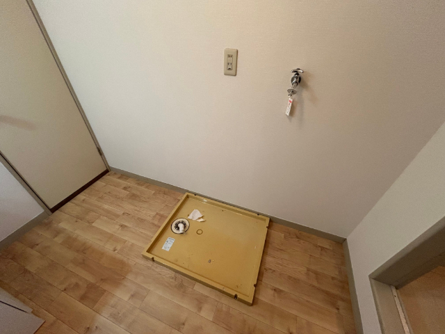 ����14