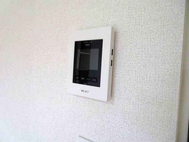 ����10