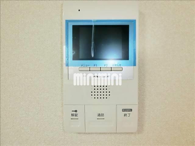 ����12