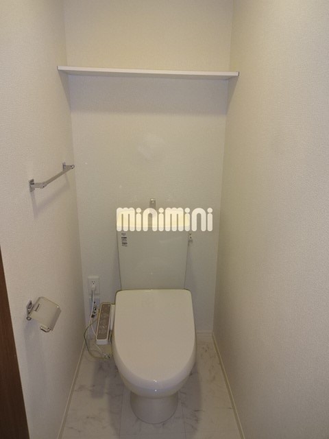 ����9
