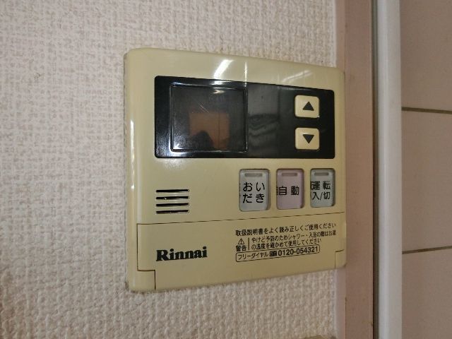 ����10