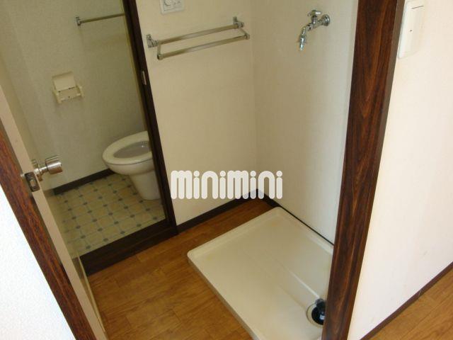 ����4
