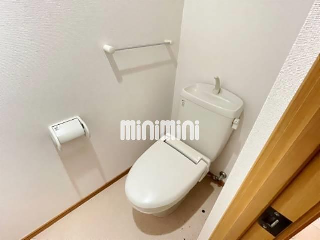 ����4