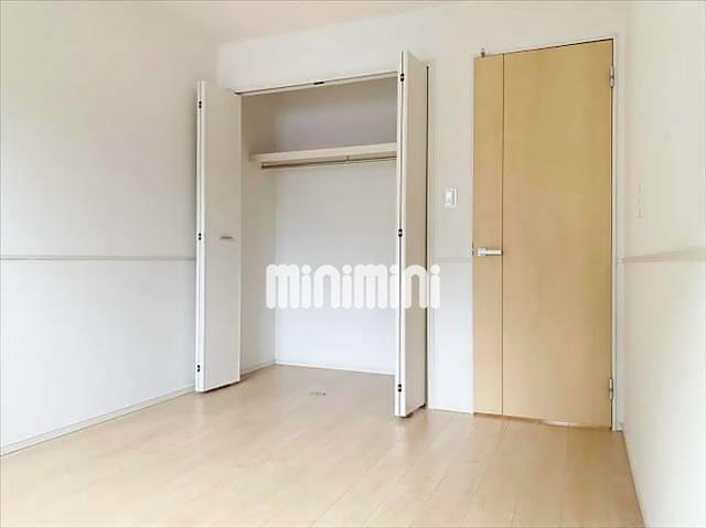 ����9