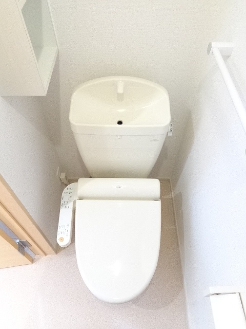 ����8