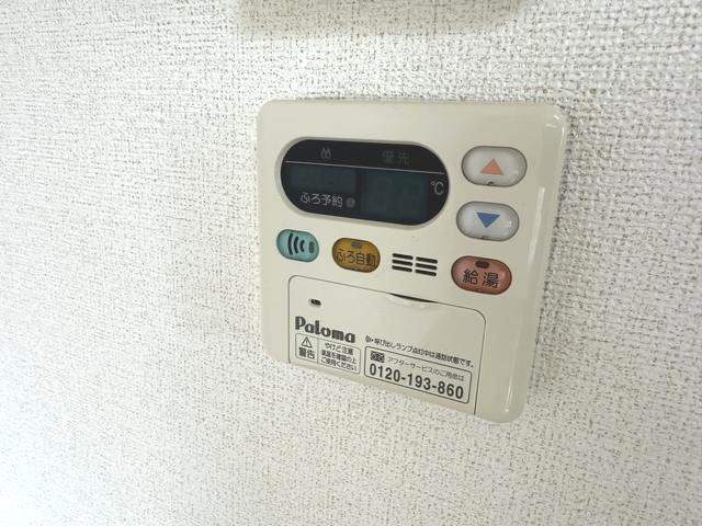 ����13