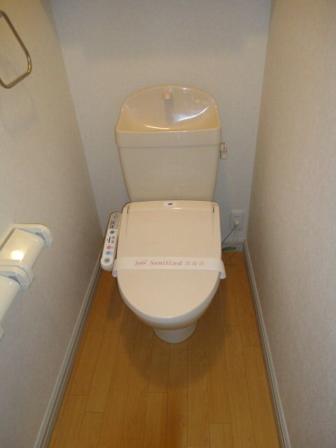 ����6