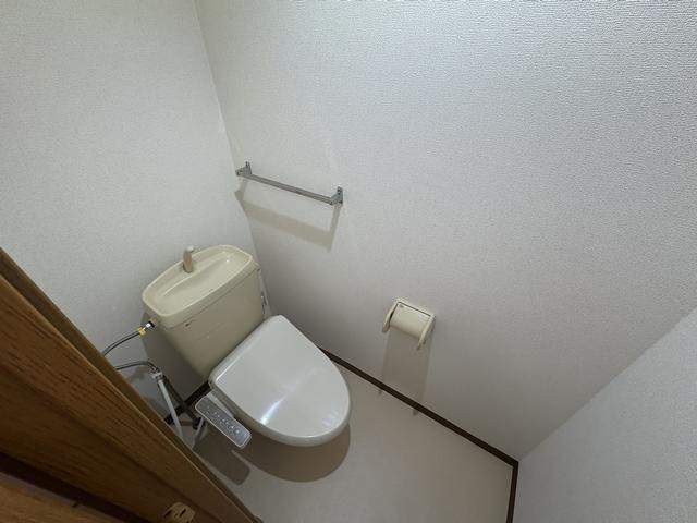 ����5