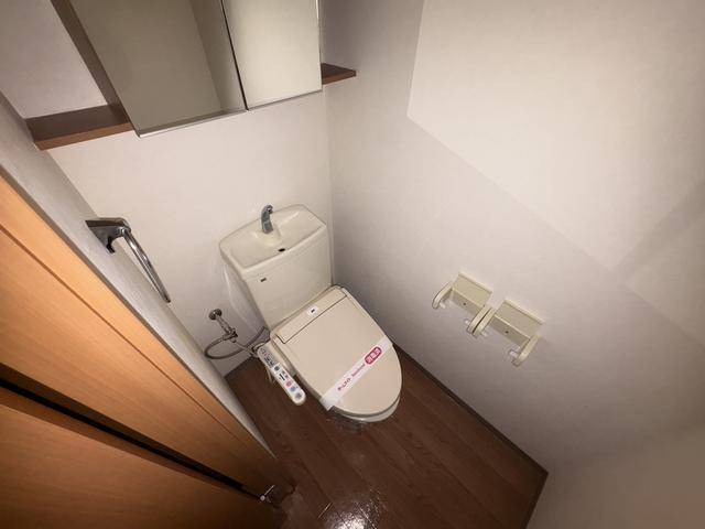 ����5