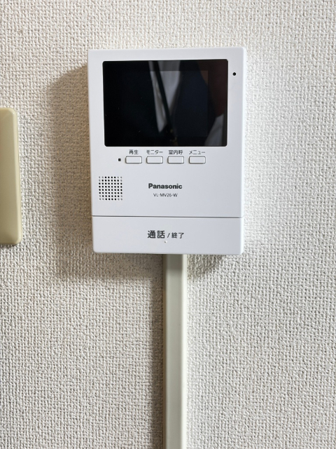 ����13