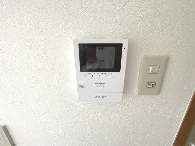 ����10