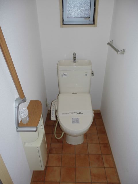 ����8