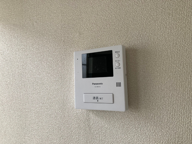����10