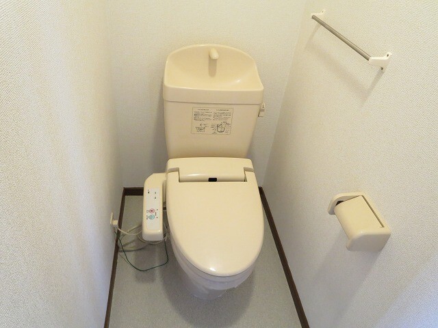 ����8