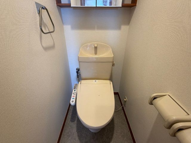 ����9