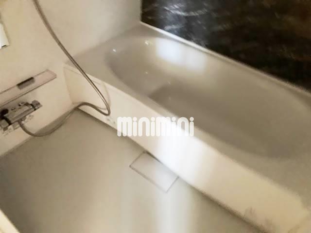 ����3