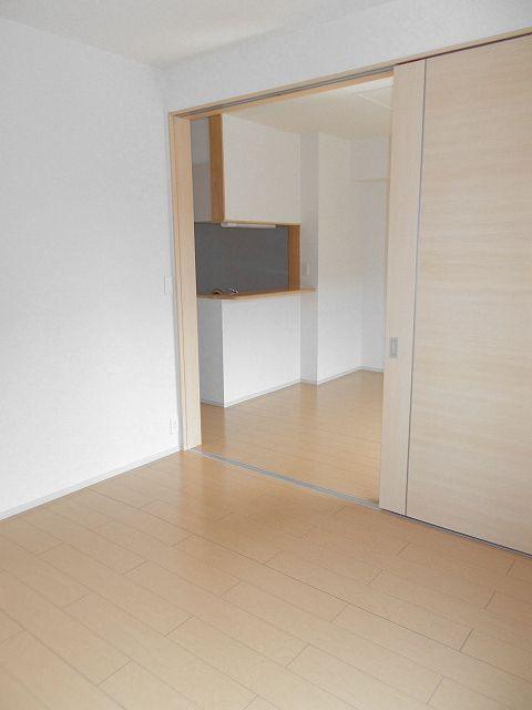����5