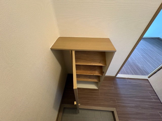 ����13