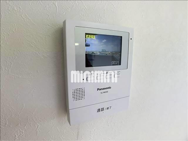 ����10