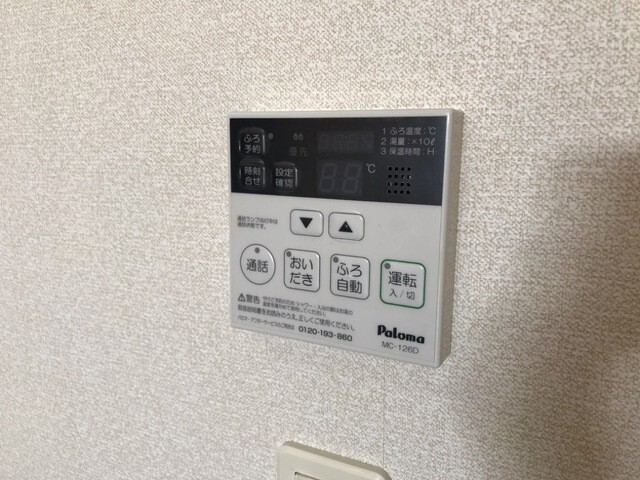 ����17