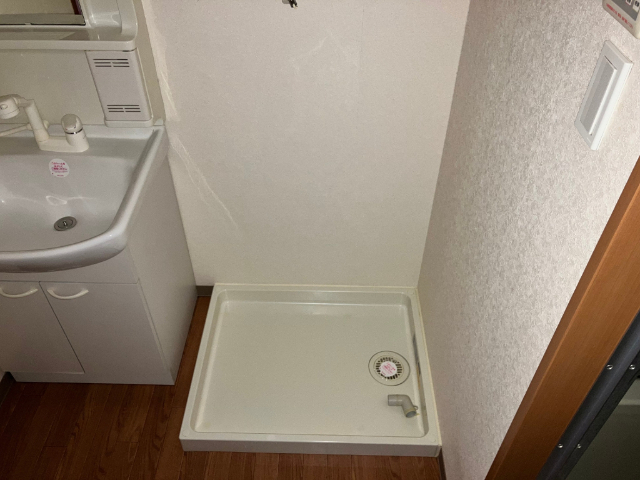 ����8