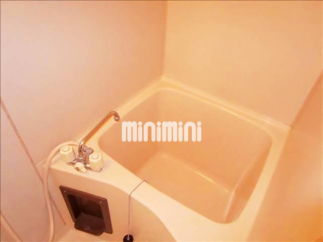 ����15