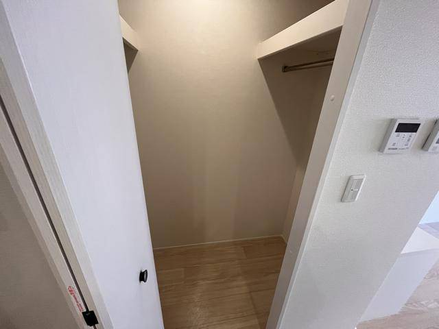 ����5