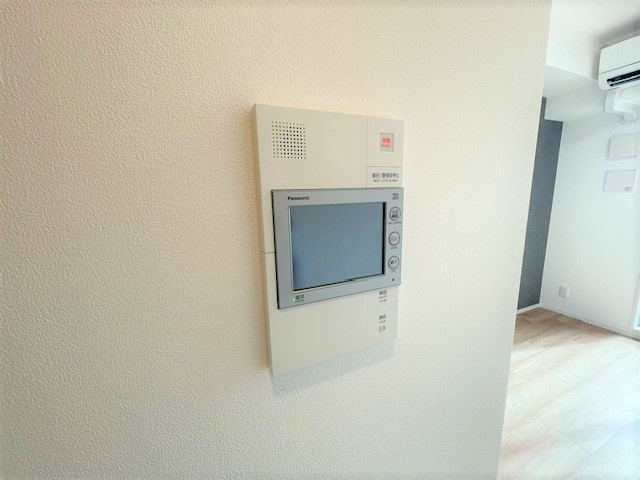 ����10