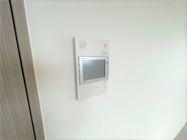 ����10